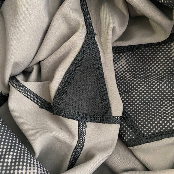 Athleta Ultimate Stash Pocket Printed Capri Leggings Women's Small - Picture 11 of 11